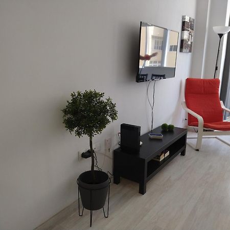 Amplio estudio,vista mar y montaña, a pasos del centro Torremolinos Exterior foto